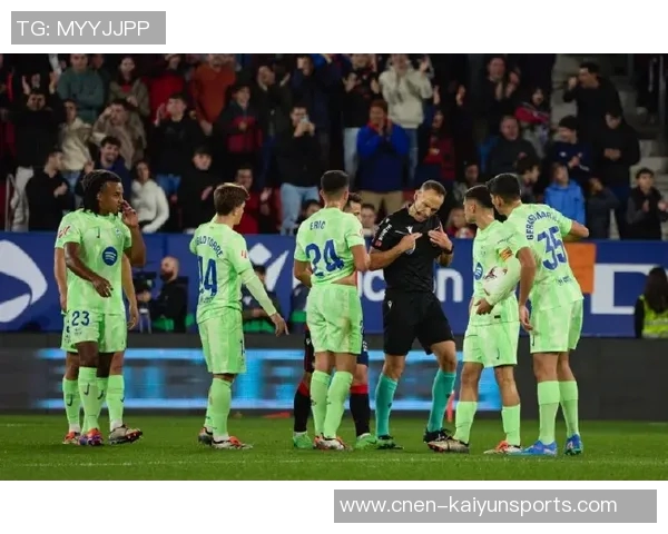 阿尔梅达称赞弗里克引领巴萨展现团队体系超越个人技术的实力 阿尔梅达称赞弗里克引领巴萨展现团队体系超越个人技术的实力