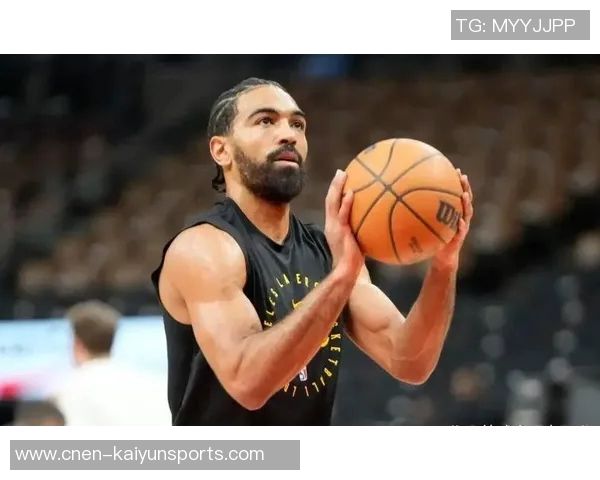 肯纳德在湖人四场比赛中展现出色表现场均10分3篮板28助攻三分命中率高达46